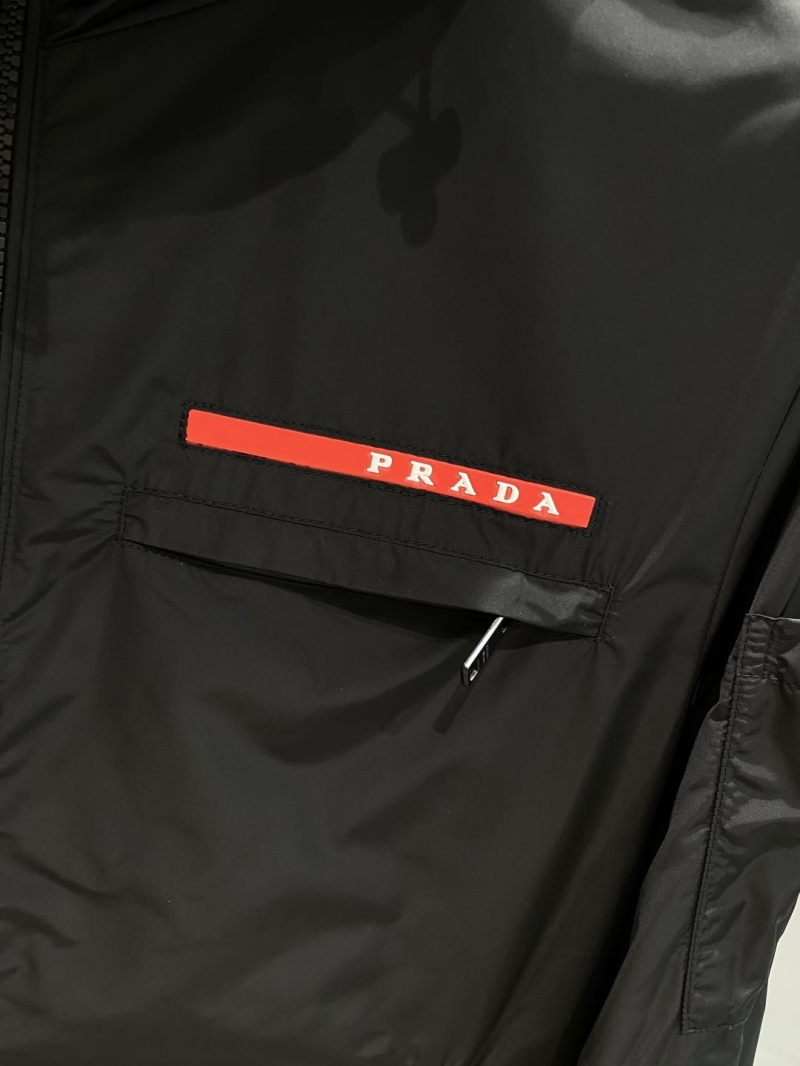Pra*a outwear
